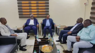 The Nile Governor meets with the management of the Sudan Mineral Resources Company and appreciates the efforts of the company and commends the distinguished performance of the company's Nile branch.  The company's general manager announces the creation of a city and a gold refinery.  in the Nile.