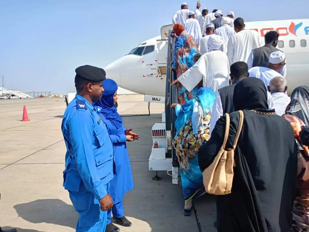 The General Administration of Passports and Immigration bids farewell to the last groups of pilgrims this year