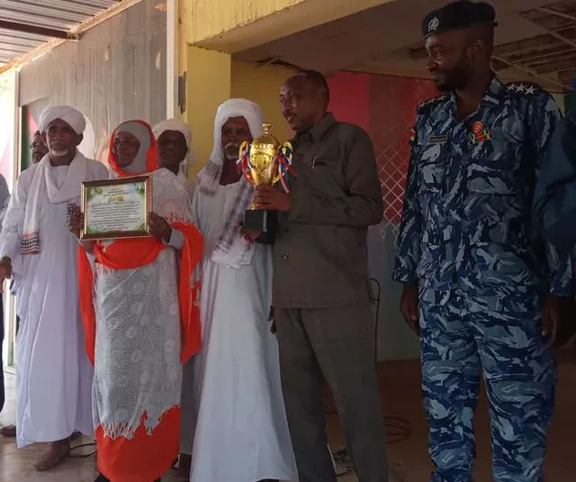 Shindi Executive presents Al-Qulaya School with Academic Excellence Cup