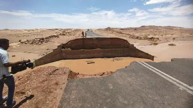 Floods cause disruption of national road at kilometers 597, 34 and 36 of Nawa Dongola road