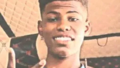 D. Al-Baqir Abdul Qayyum joins police Lieutenant Colonel Dr. Al-Tijani Al-Tayeb Abdul Majid Al-Akhzan on the death of his son