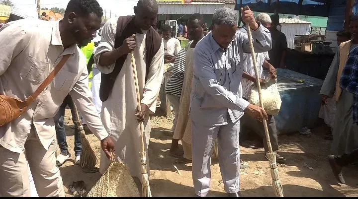 Under the slogan "A safe environment...a better future"...the deputy governor of the Nile launches a vast campaign of environmental sanitation