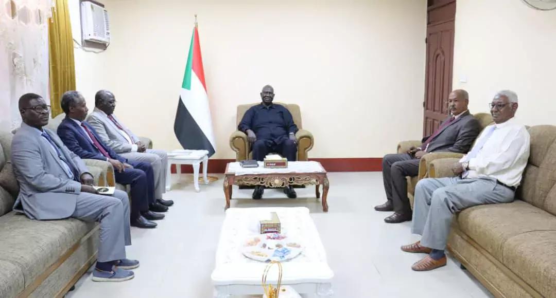 Vice President of the Sovereignty Council Malik Aqar meets with the delegation of the Sudanese Universities Initiative