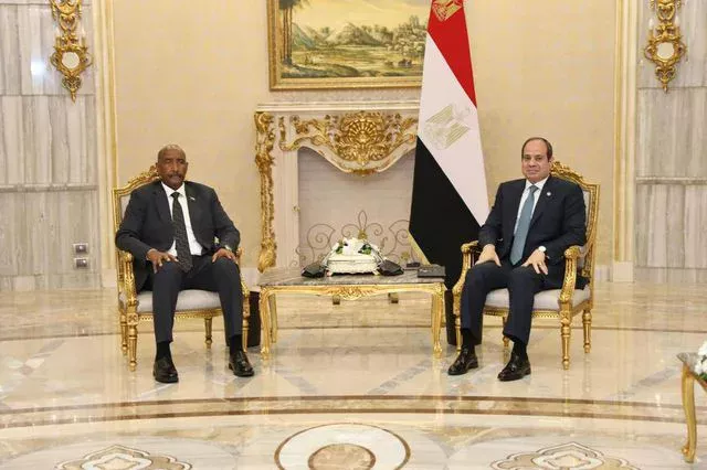 Chairman of the Sovereignty Council and Egyptian President hold joint discussion session