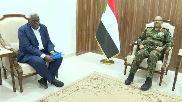 Member of the Sovereignty Council, Lieutenant General, Marine Engineer Ibrahim Jaber, reviews the general situation in Nile State