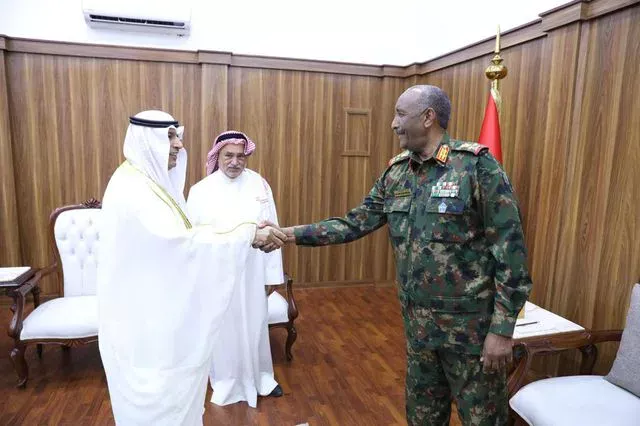 He expressed appreciation for Kuwait's positions in favor of Sudan - Chairman of the Sovereignty Council receives invitation from Sheikh Mishal to visit Kuwait