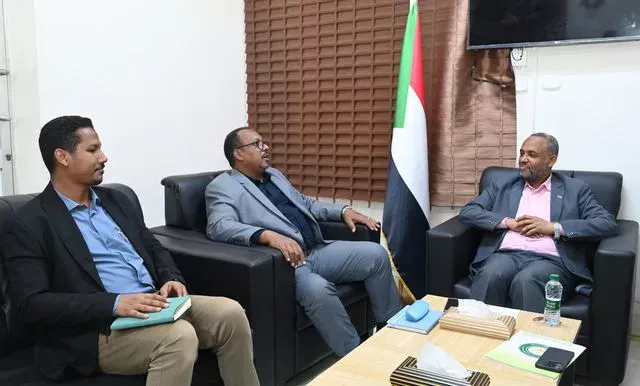 I have a meeting with the governor of North Kordofan. Federal Minister of Health: confirms support for hospitals in North Kordofan state