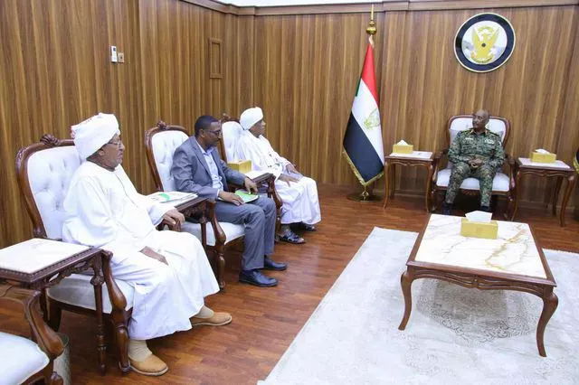 The President of the Sovereignty Council meets the popular delegation of the people of Wadi Halfa