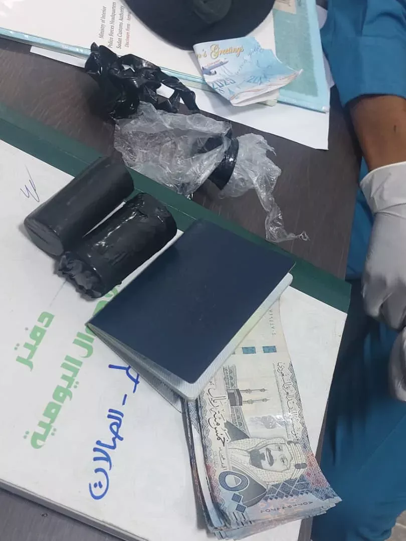 Customs forces at Port Sudan airport foil foreign currency smuggling attempt