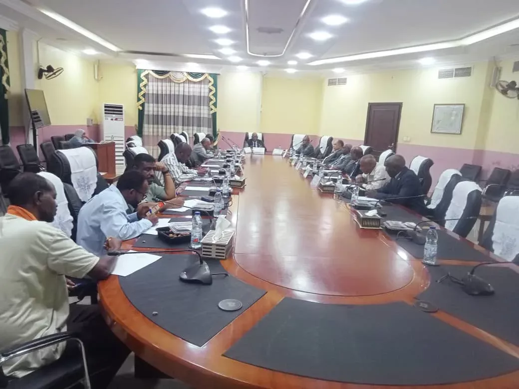 Minister of Education chairs meeting of technical commission for postponed secondary school certificate exams
