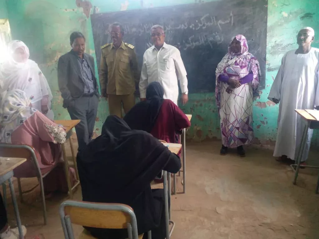 Nile State Deputy Governor and a number of leaders check the conduct of secondary school certificate examinations in Sidon administrative unit.