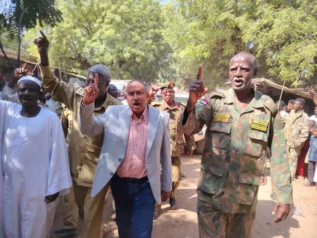 The Minister of Health, representative of the Governor of Sennar, inaugurates a day of care at Jalakni hospital and announces its reopening