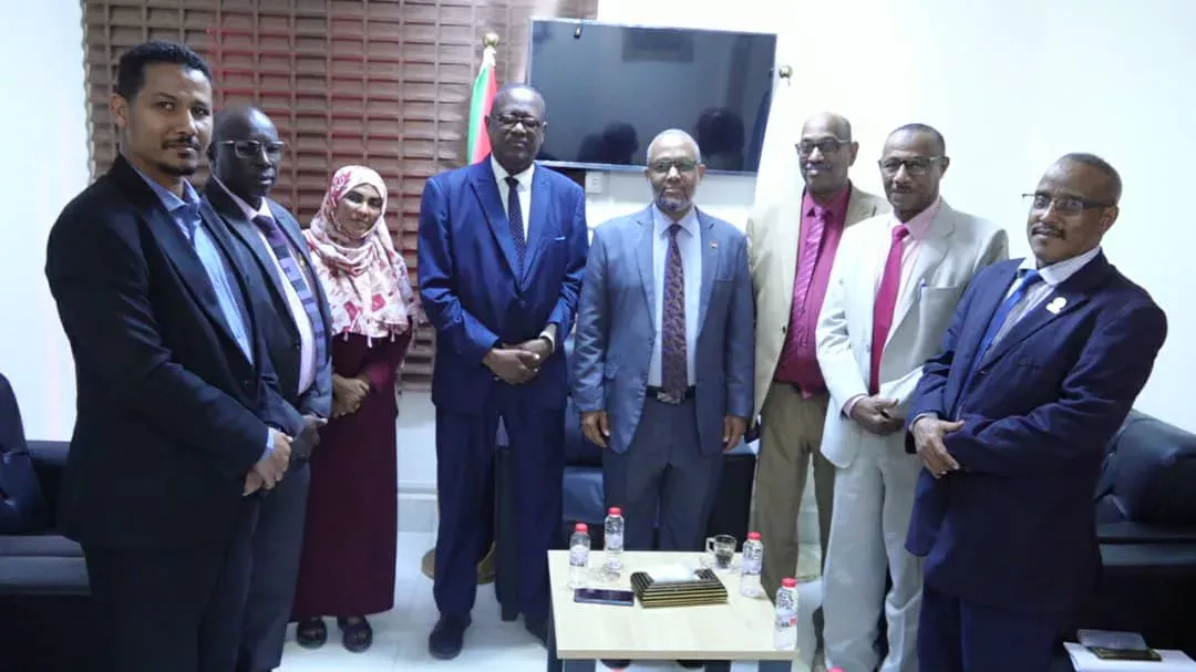 The office of the National Coordinator of the Union of Arab Lawyers in Sudan meets the Federal Minister of Health