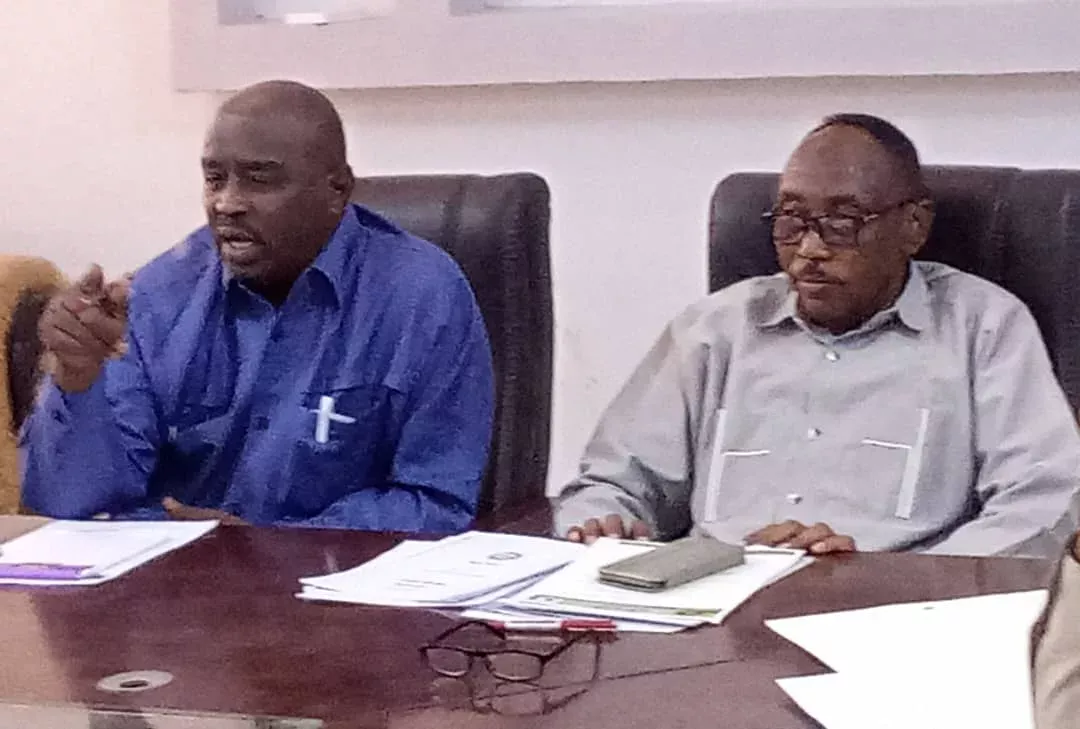 Arrangements for the creation of a new market with an Indian that adapts to its first step more than (300) commercial stores