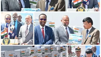 The Federal Minister of Health and an official delegation receive an Indian medical aid ship in Port Sudan