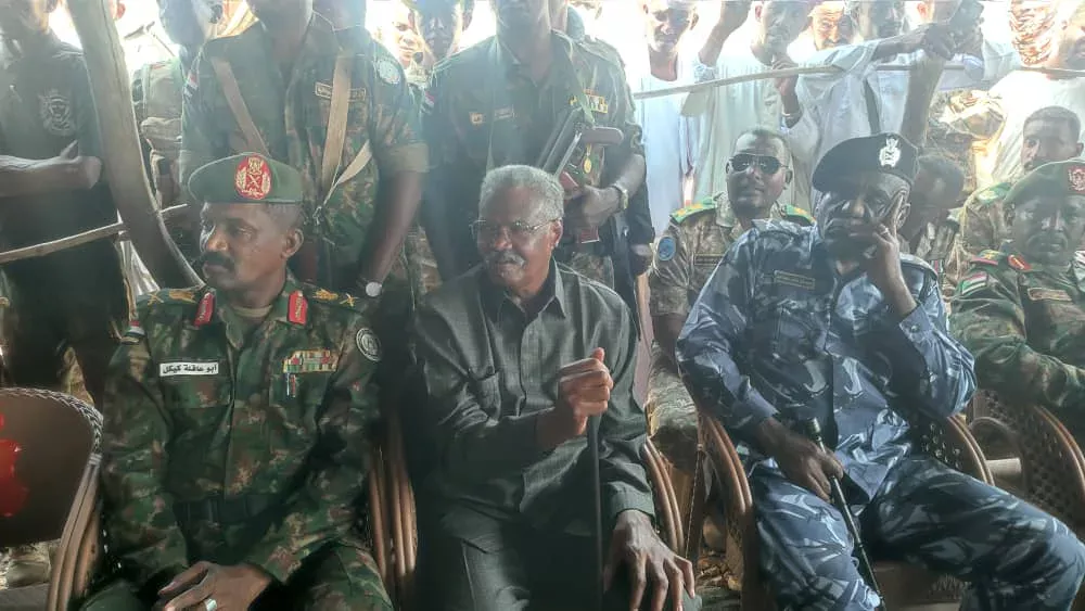 The sons of Al -Qadourab walks me with a convoy to support the forces of the Sudan shield in the locality of Al-Batana, in the presence of the governor of Al-Qadarif