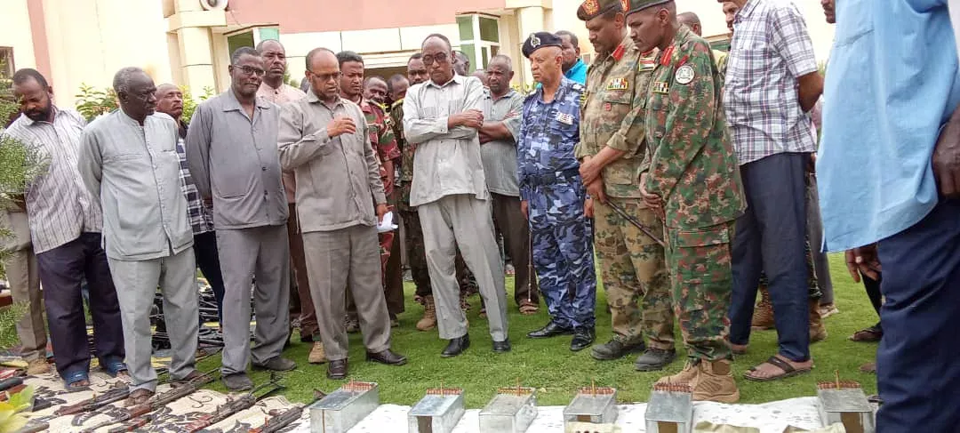 The security services, Wneidi, seized the fifth time, qualitative and ordinary weapons and Khartoum smuggling ammunition passing through the state of the Nile