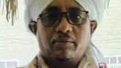 Faced with a mosque which announces its abandonment of its political affiliation in support of the government of Kamel Idris, which adopted the principle of competence far from the quotas.