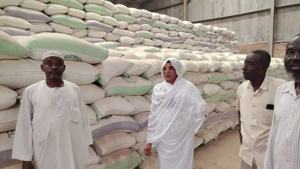 The Minister of Production of the White Nile stands in terms of seed production for summer loop crops and announces the supply of more than two hundred and sixty tonnes of atom seeds and seven hundred tonnes of sesame seeds for farmers in the state