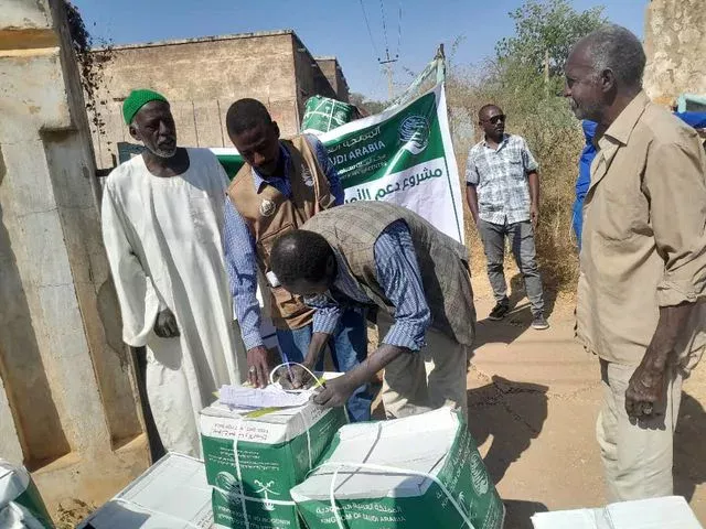 Al -ishraq Organization for development and reconstruction ... Continuous efforts for humanitarian aid ... and the distribution of more than 18,000 food baskets in the Blue Nile