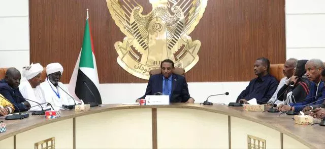 Kamel Idris calls on the inhabitants of the environment to intensify efforts to rebuild and rebuild what war has destroyed