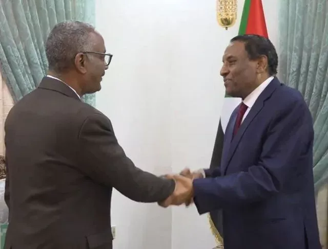 Prime Minister: Developing communications and digital transformation is a priority to build a modern state