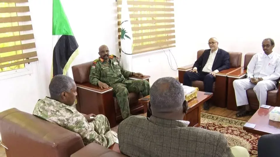 The Governor of the North meets the secretary general of the tax office