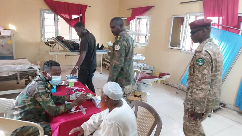 The intelligence division of the Sudanese alliance in the state of Al-Jazeera leads a health convoy to the Trenop