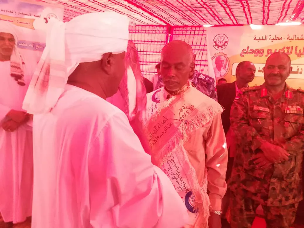 The locality of Meroe with her men shares the celebration of the Bear with honor and farewell