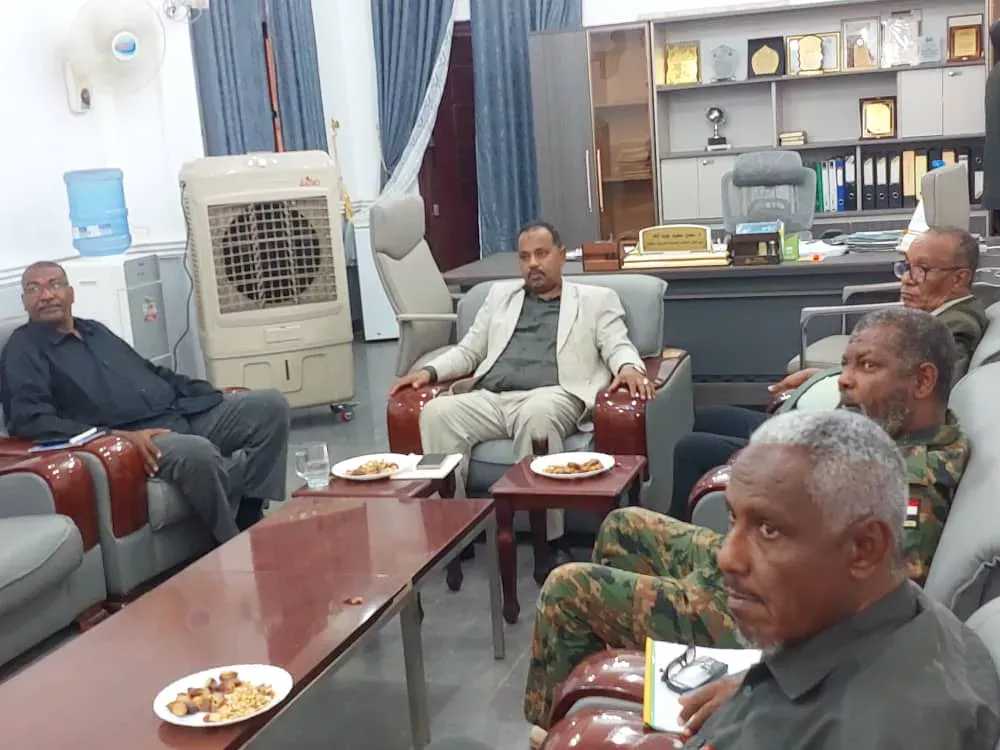 The Minister of Infrastructure of Nile Nile discusses the accommodation of the families of the martyrs of the Battle of Dignity in the State