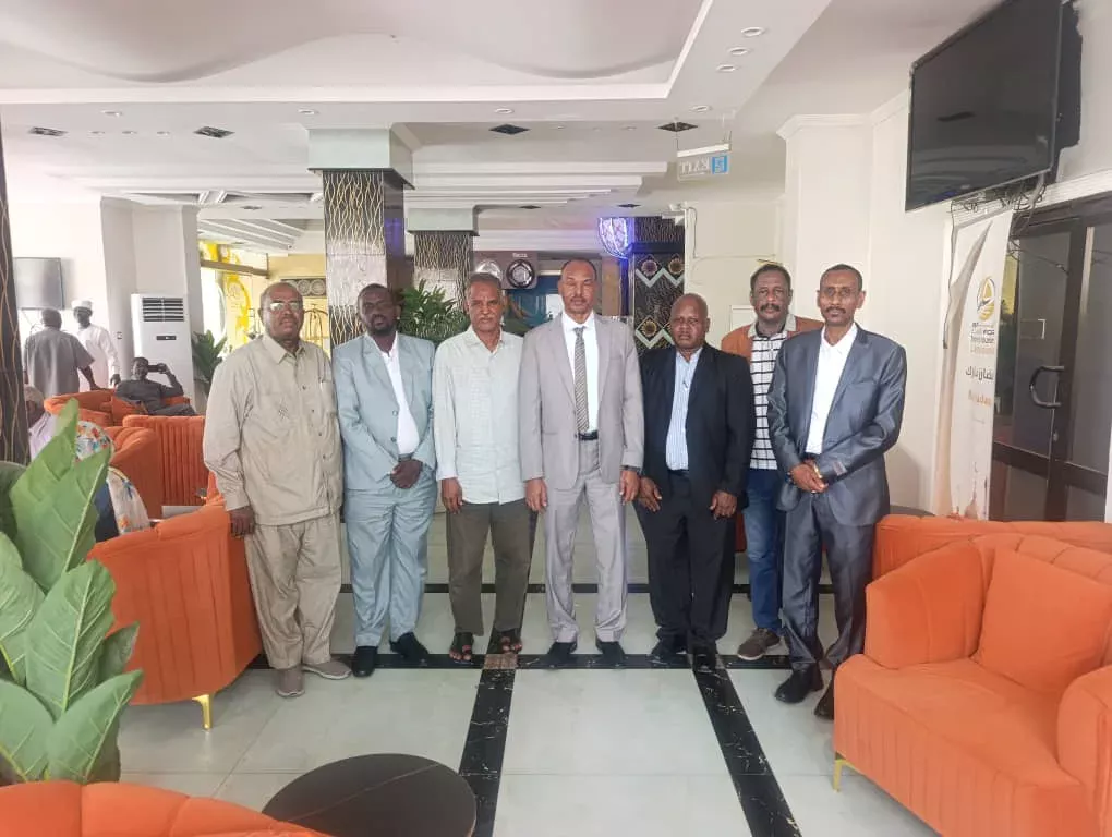 The Minister of Youth and Sports meets the national authority for the reconstruction of Sudan and the local football association in Port Sudan