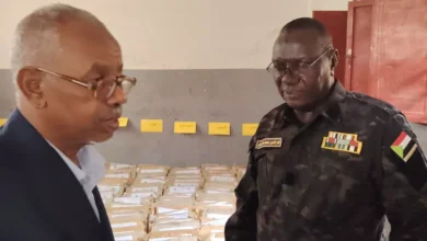 The Nile Blanc stands at the start of control of the control of intermediate certificate exams and confirms the resolution of the mandate at the start of the new academic year the August twenty-fifth of this year