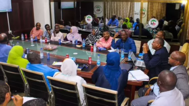 Director of the General Ministry of Health Insurance Services rents the performance of the Nile Blue branch