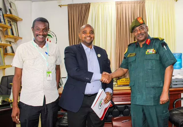 Health insurance of the Nile Blue and the Damazin military hospital sign the contract to provide surgeries to the insured