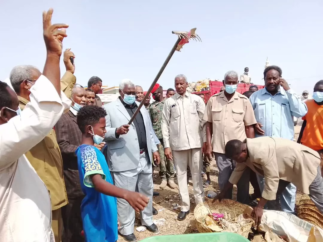 In the Nile, the Nile inaugurates the large sanitation campaign with the large participation of youth and society