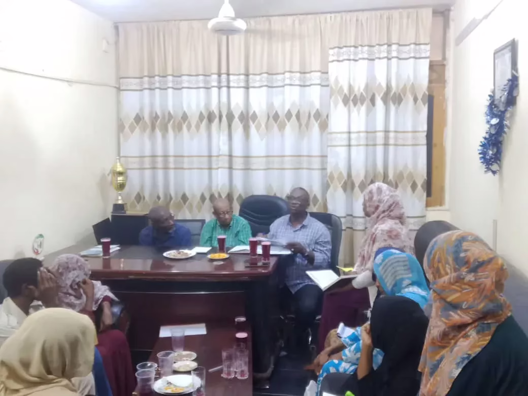 The Director General of Health Insurance Authority meets service agents during an extended assembly